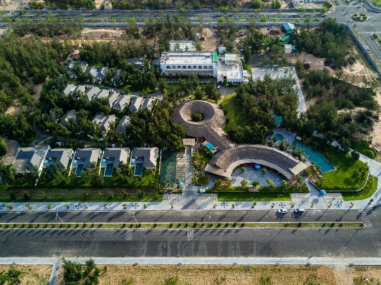 Toàn cảnh Stelia Beach Resort từ trên cao